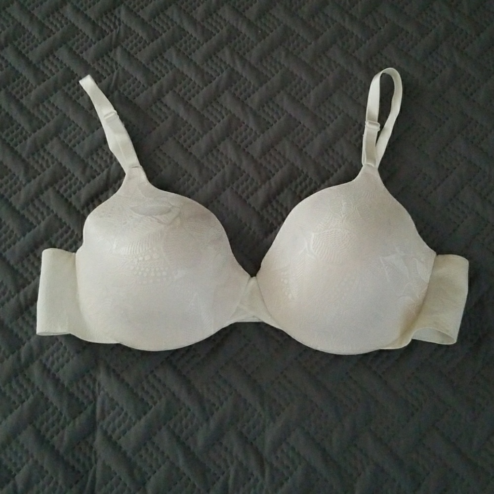 Bali Concealing Petals underwire bra